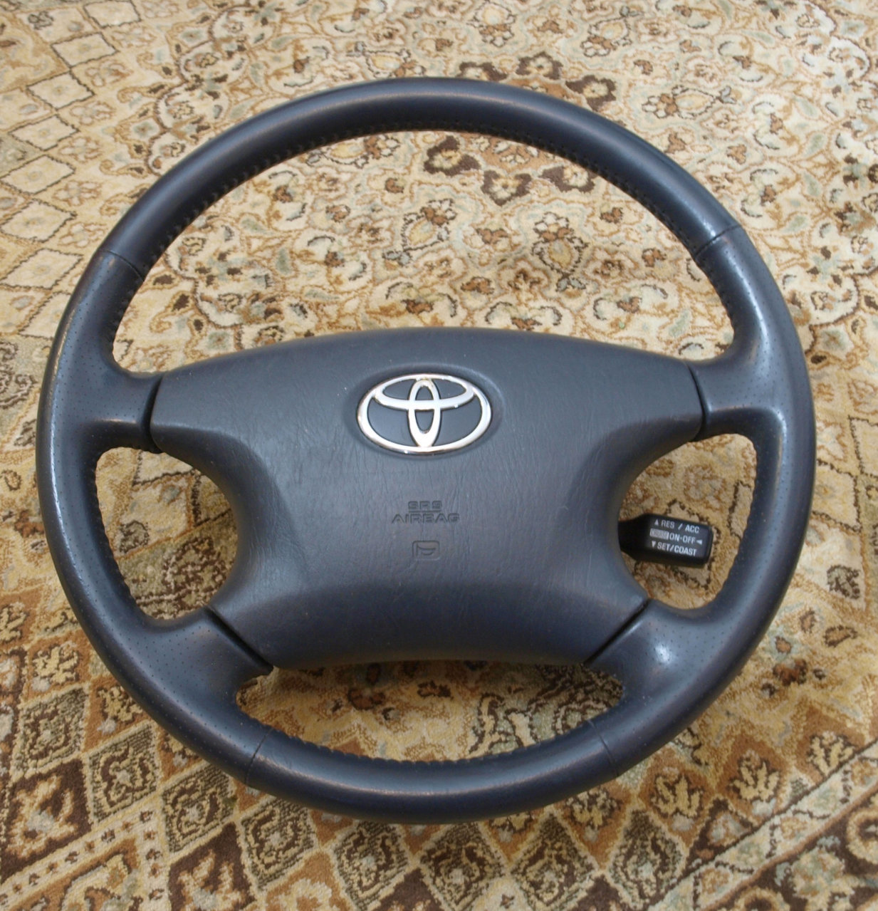 Steering_wheel_2.jpg
