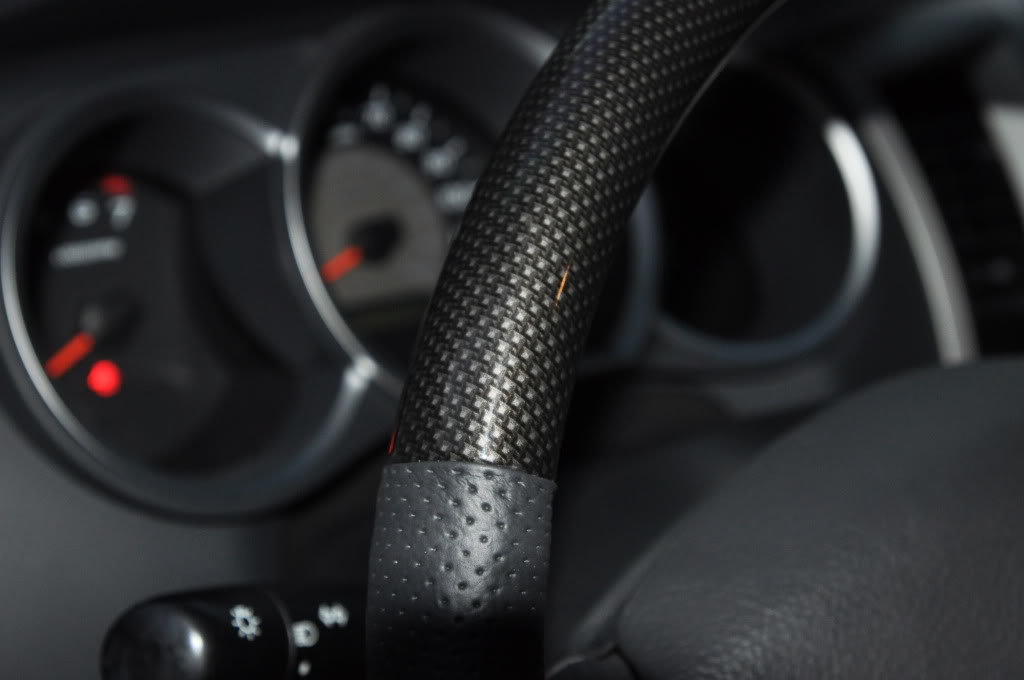 steeringwheel009_bd6ea73e579cd690ddc72a11684fe5200fd96106.jpg