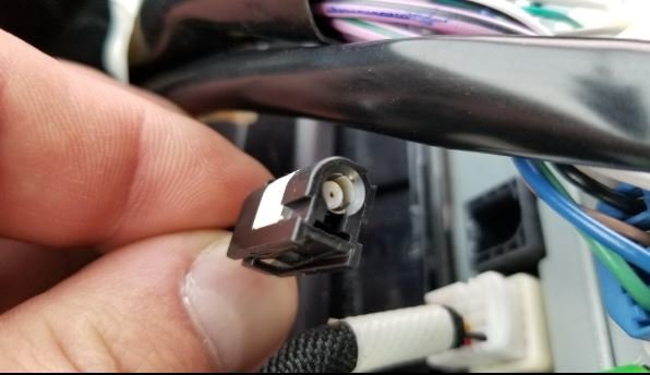 Stock Antenna Connection.jpg