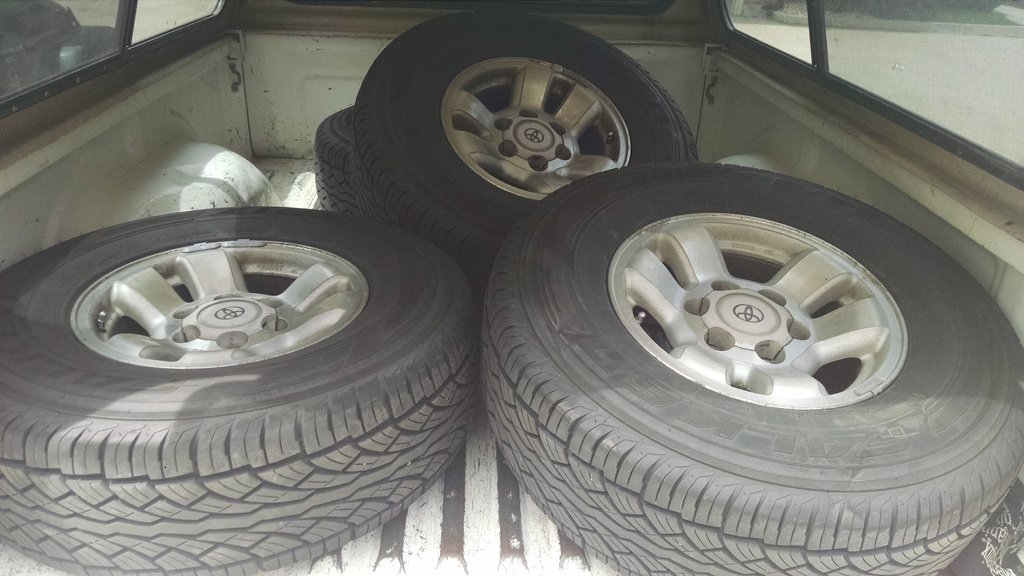 StockTires%202_zpsxedtspx2_9e55b6d87129602c6a77dd8dde9d6d63d9ef6ab8.jpg