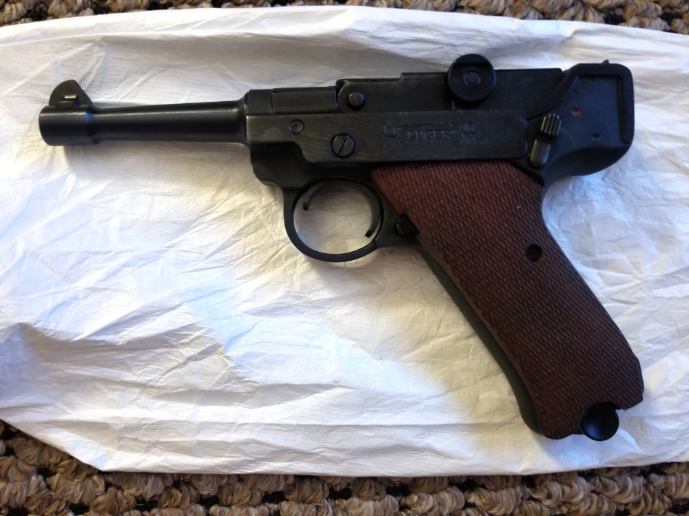 Stoeger Luger 22.jpg