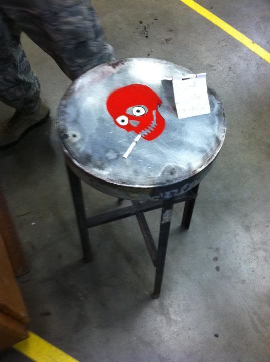 stool_e505e462c553322bb07b0e016a36d670385bc4db.jpg