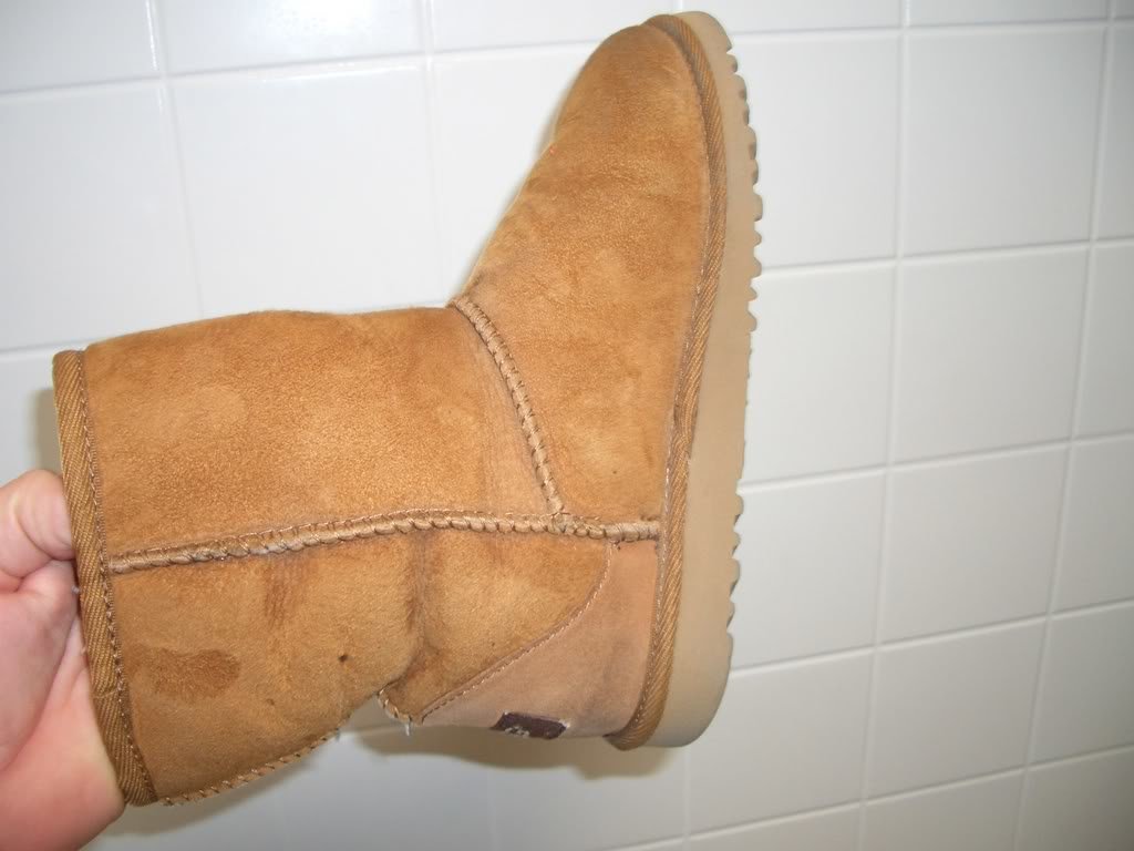 stuckslippers002_ef1b6b21f92b248a103d5ddac736ca7bd09f9998.jpg