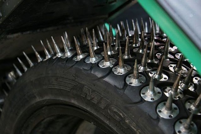 Studded-Tires-355.jpg