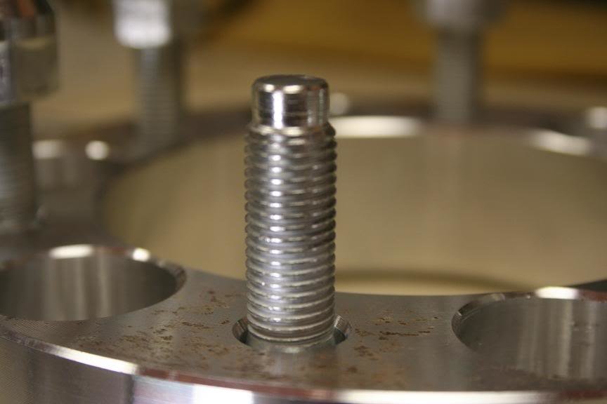 studs_264b019c835b9f693954c7f29a43bcfceec3279d.jpg