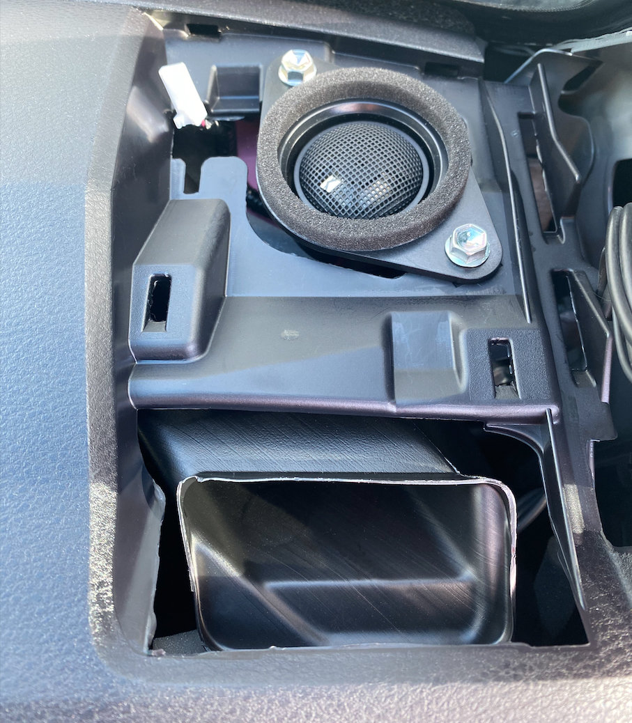 Subaru Kicker tweeters 02.jpg
