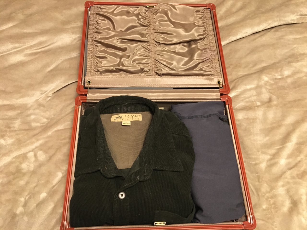 suitase1.jpg