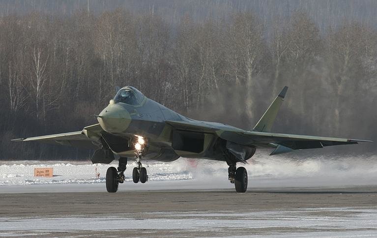 Sukhoi-T-50-PAK-FA-First-Flight-1S.jpg