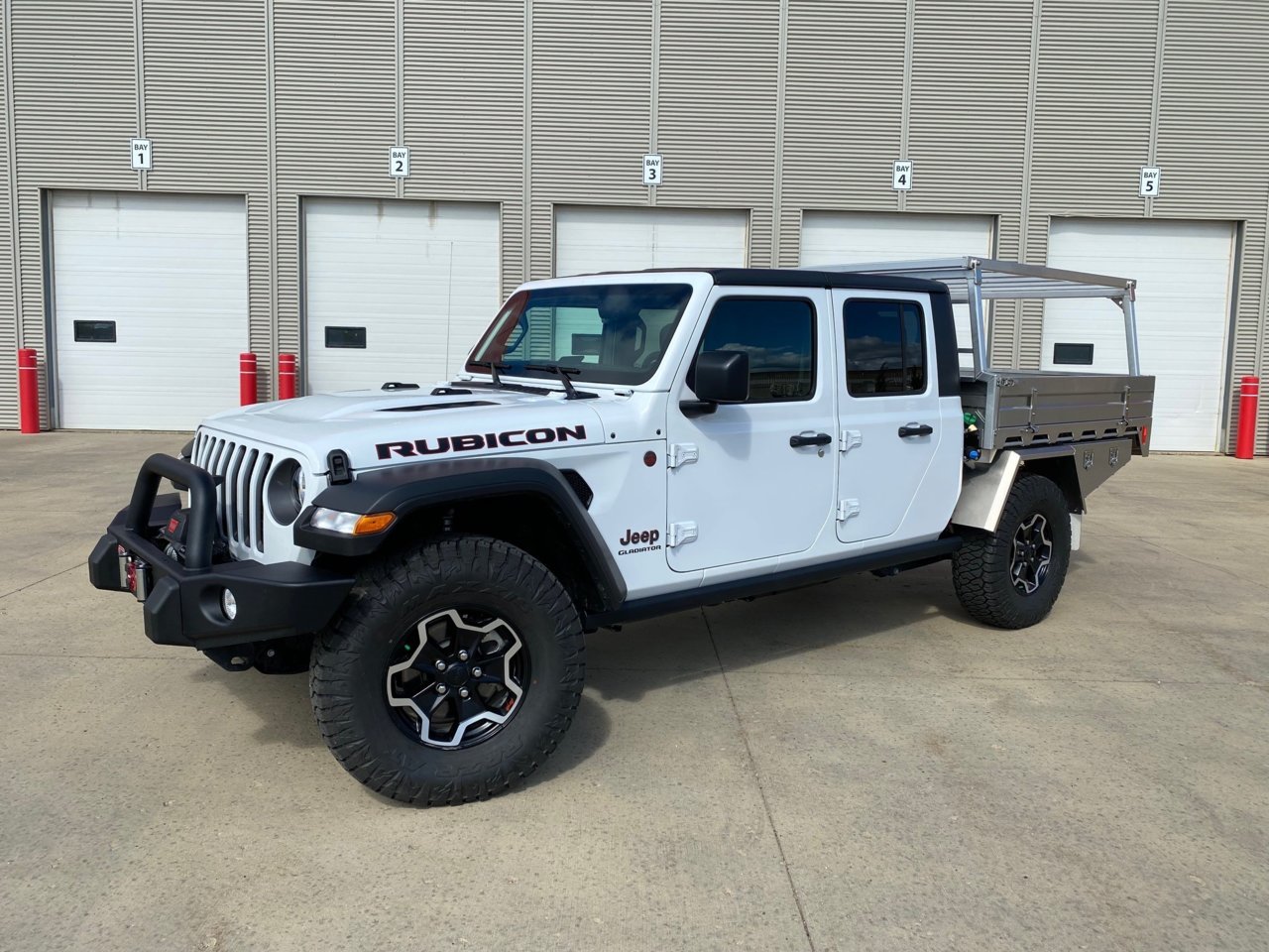 SUMMIT EXPEDITION TRUCKS JEEP GLADIATOR FLATBED UTE TRAY 3.jpg