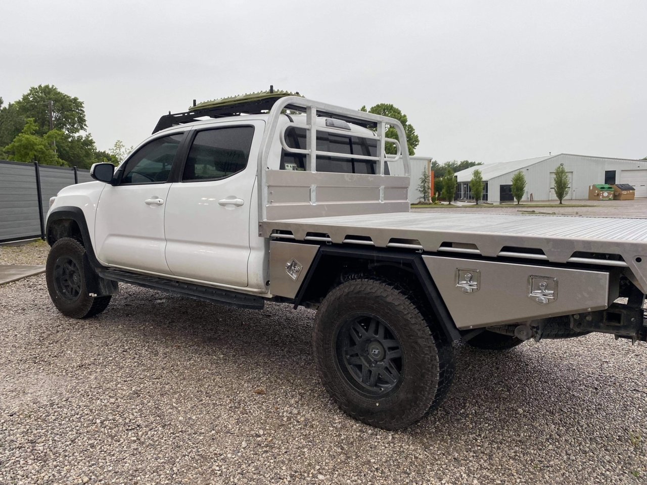 SUMMIT EXPEDITION TRUCKS JEEP GLADIATOR TACOMA TOYOTA 84 SERIES FLATBED UTE TRAY 1.jpg