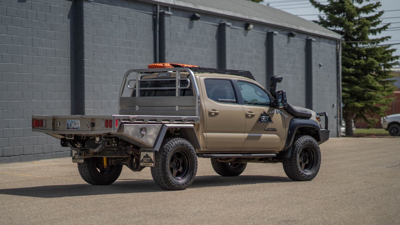SUMMIT EXPEDITION TRUCKS TACOMA TOYOTA 6FT 72 FLATBED UTE TRAY DETAILED 1.jpg