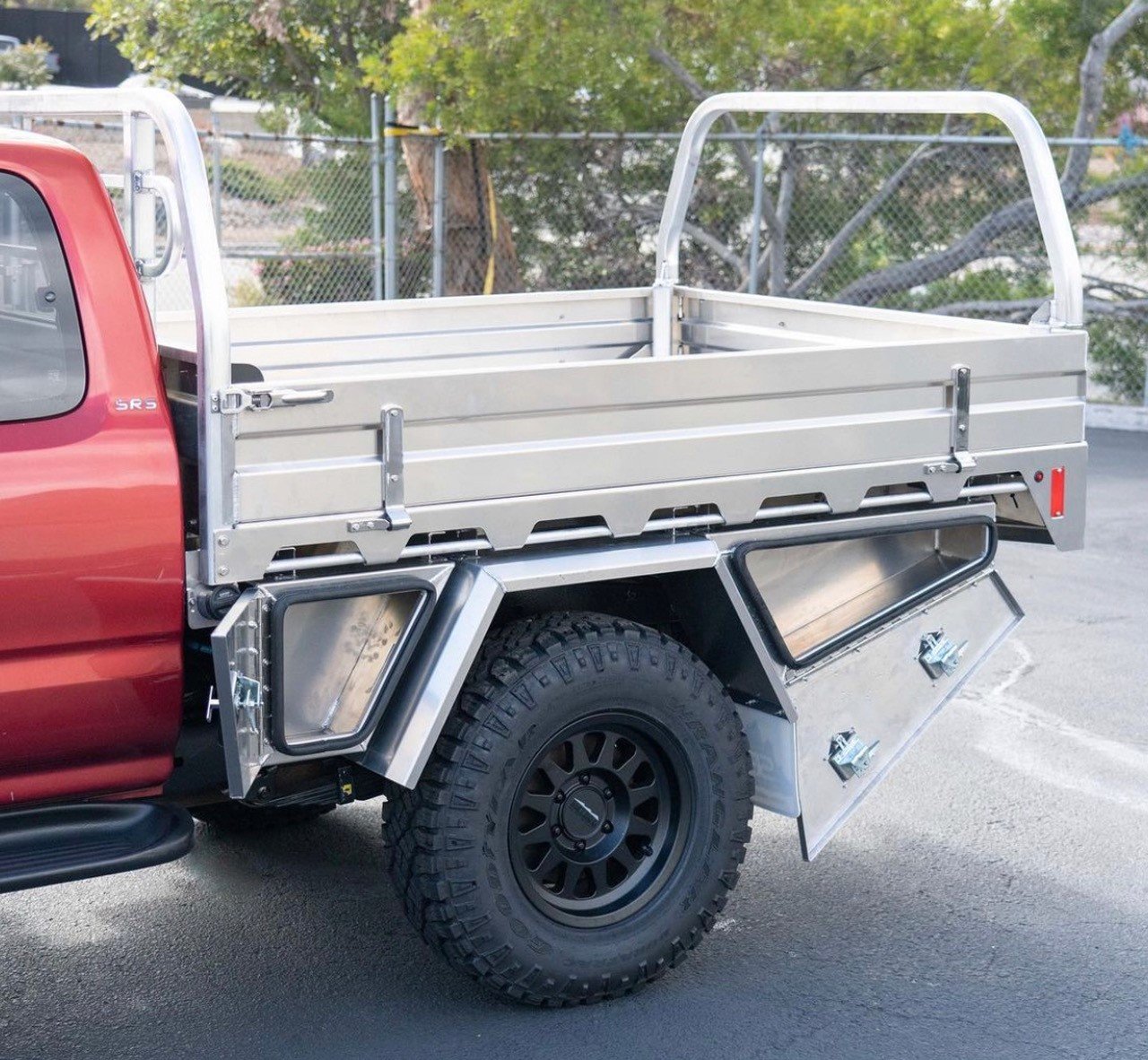 SUMMIT EXPEDITION TRUCKS TACOMA TOYOTA 7FT 84 FLATBED UTE TRAY FIRST GENERATION 4.jpg
