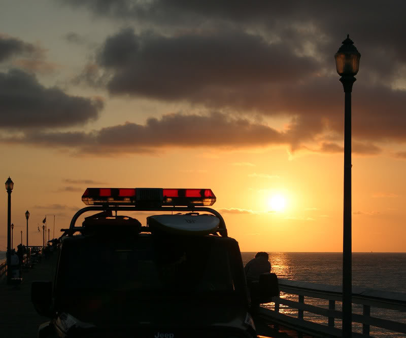 Sunsetpierlifeguard_0cd7b84590ebcb9e814cd86b7490a000bed15666.jpg