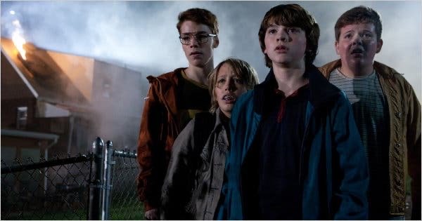 SUPER8-articleLarge.jpg