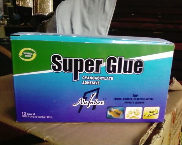 SuperGlue05_839b01f54e7c2e0be730435eed75819a25448bf4.jpg