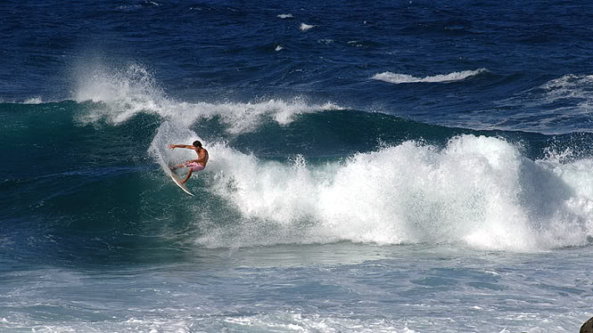 surf2_2e4bbc894626b7d2d2e74c0f3b12eac62142e370.jpg