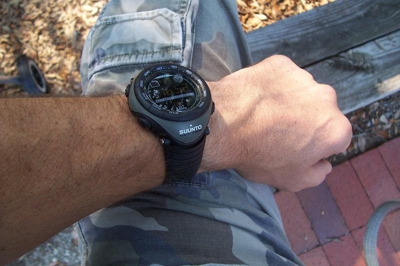 suunto-vector-black-4.jpg