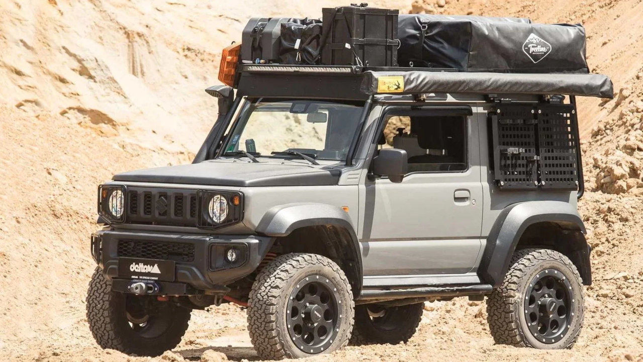suzuki-jimny-with-portal-axles-by-delta4x4-front-three-quarters_1635913726245_1635913735294 (1).jpg