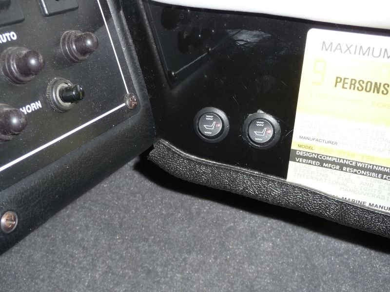 switches for seat heat.jpg
