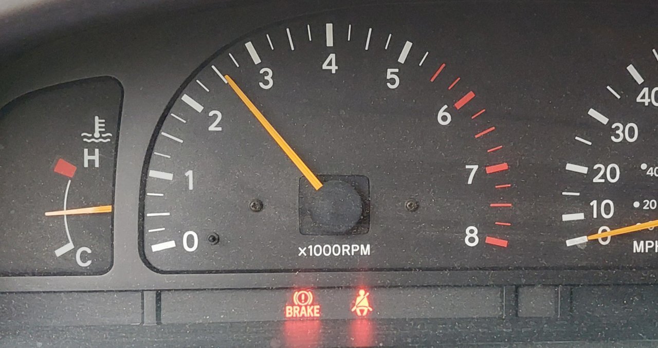 Tach @ 2500.jpg