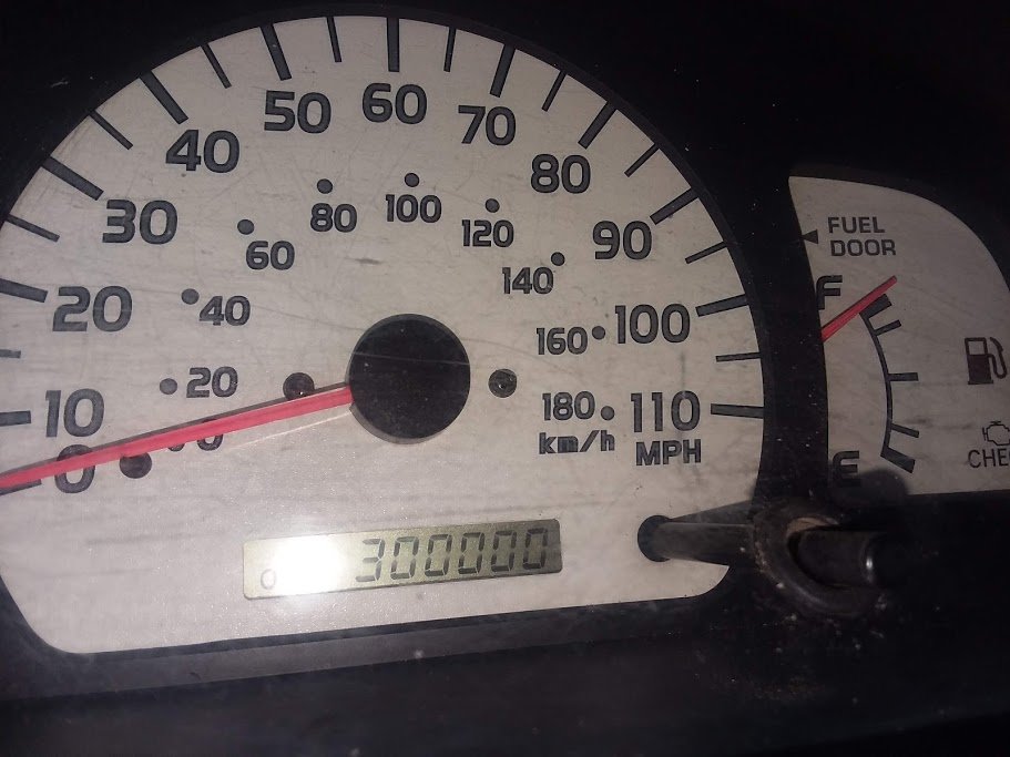 Taco 300 000.jpg