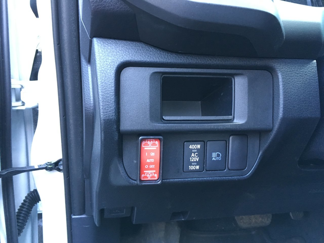 Taco Off Grid dual Batts.jpg