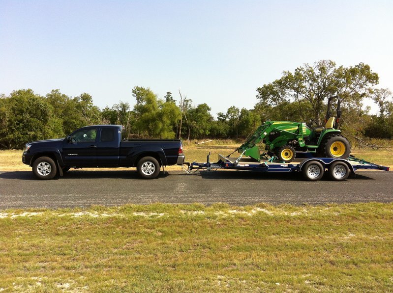 Taco, tractor.jpg