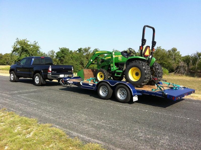 Taco, trailer, tractor.jpg
