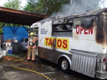 taco_truck_fire.jpg