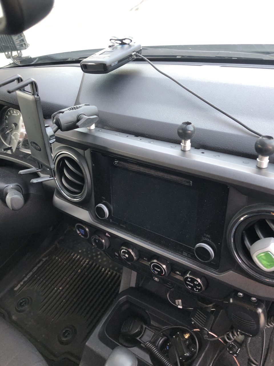TacoGarage Dashmount - 2.jpg