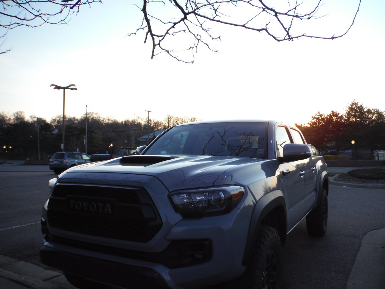 TACOMA 001.jpg