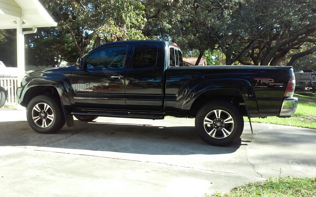 Tacoma 17 inch Sport wheels.jpg