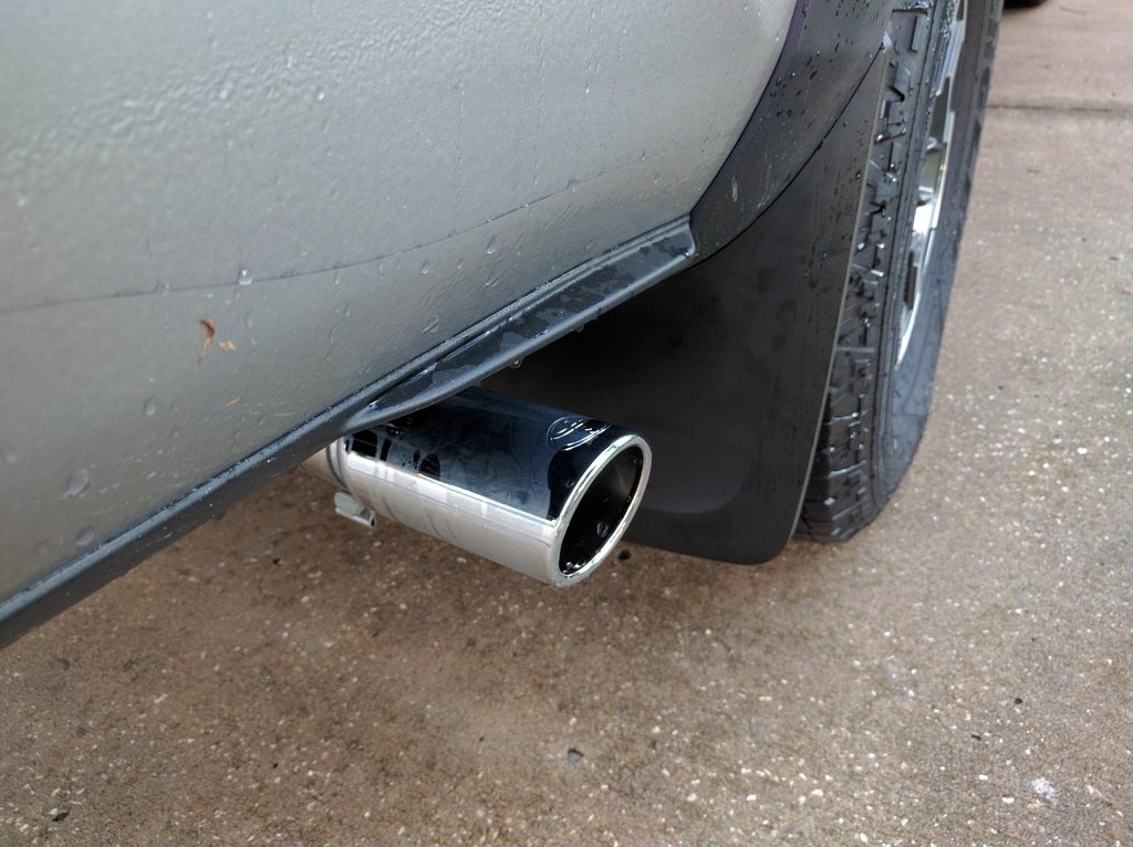 Tacoma%20-%20Toyota%20exhaust%20tip_zpsl_2708d79c43b7b5320b0244db6623d78b4a55eeeb.jpg