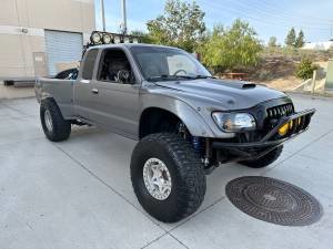 tacoma 2000.jpg