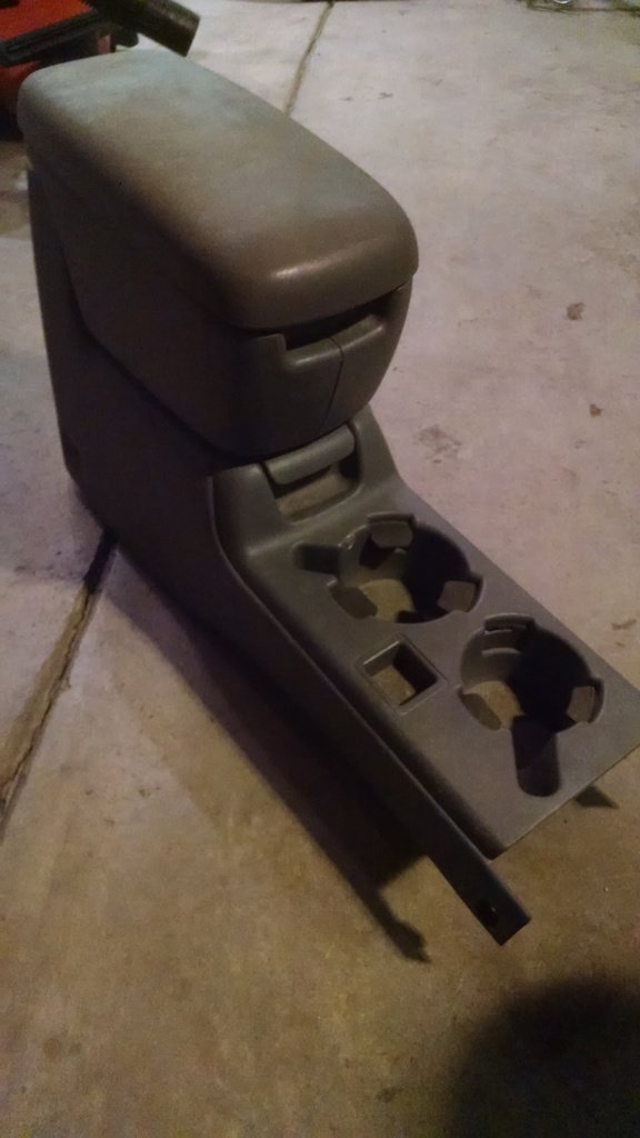 Tacoma%20Armrest_zpsl48vd2si_0bd01ef353a77335869998f2ac191cb13b4319b3.jpg