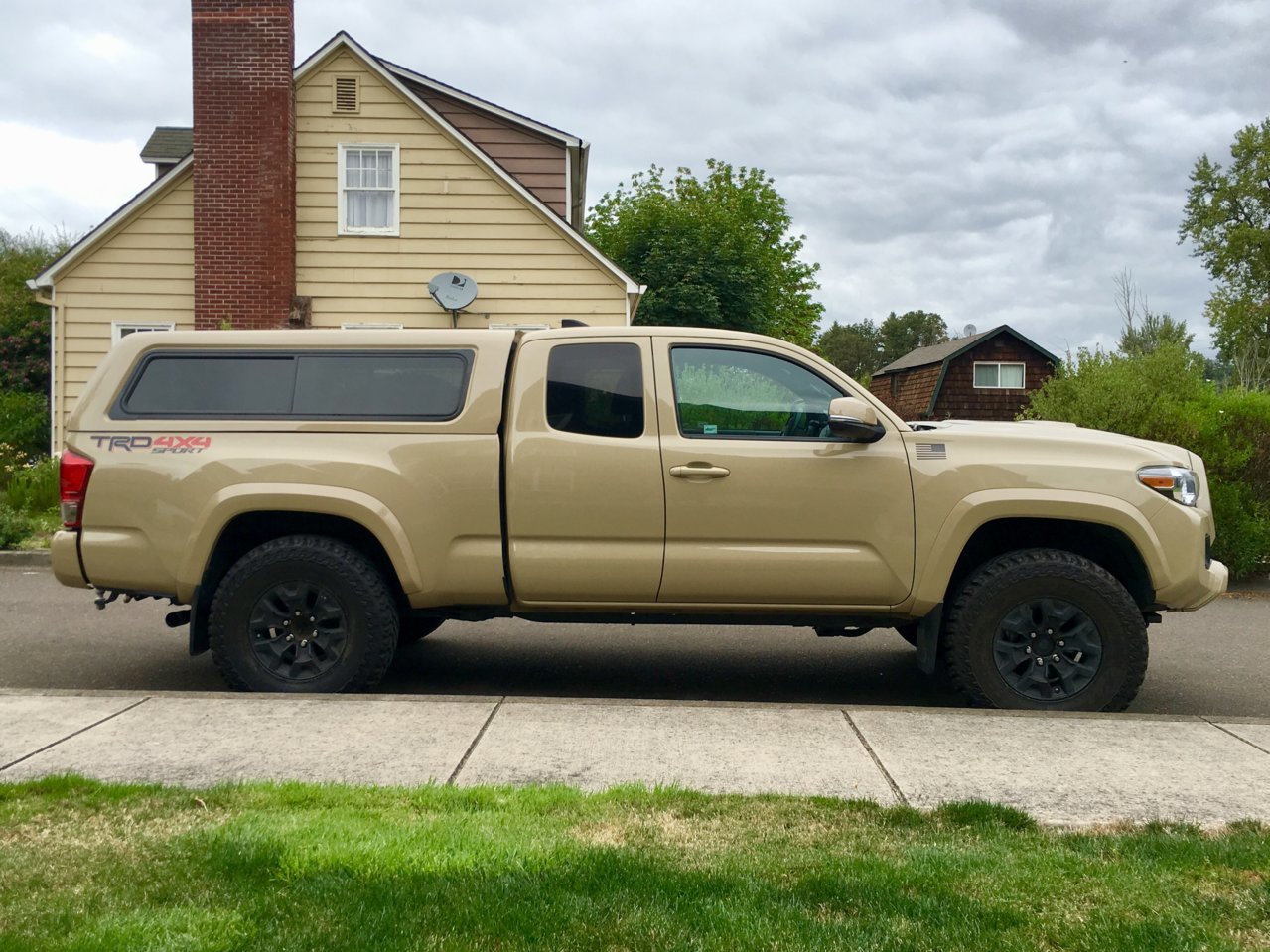 Tacoma CX Canopy 33s.jpg