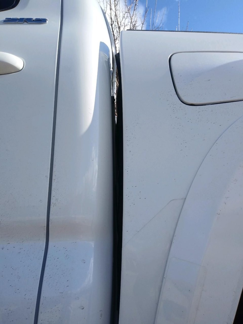 tacoma frame bend sign gap between bed and cab.jpg