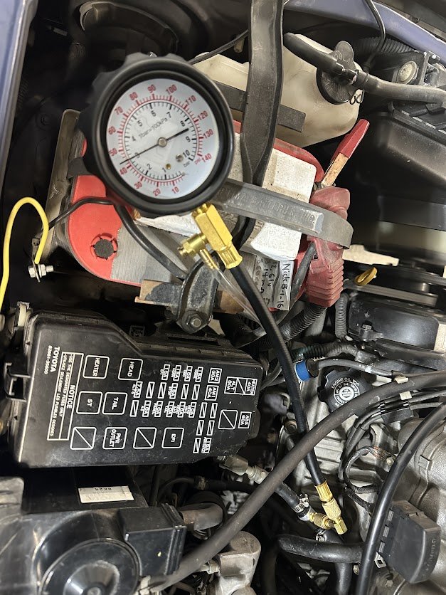 Tacoma Fuel Pressure 44psi.jpg