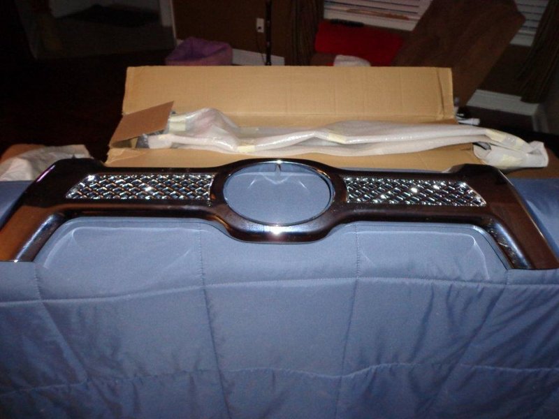 TACOMA GRILLE 025.jpg