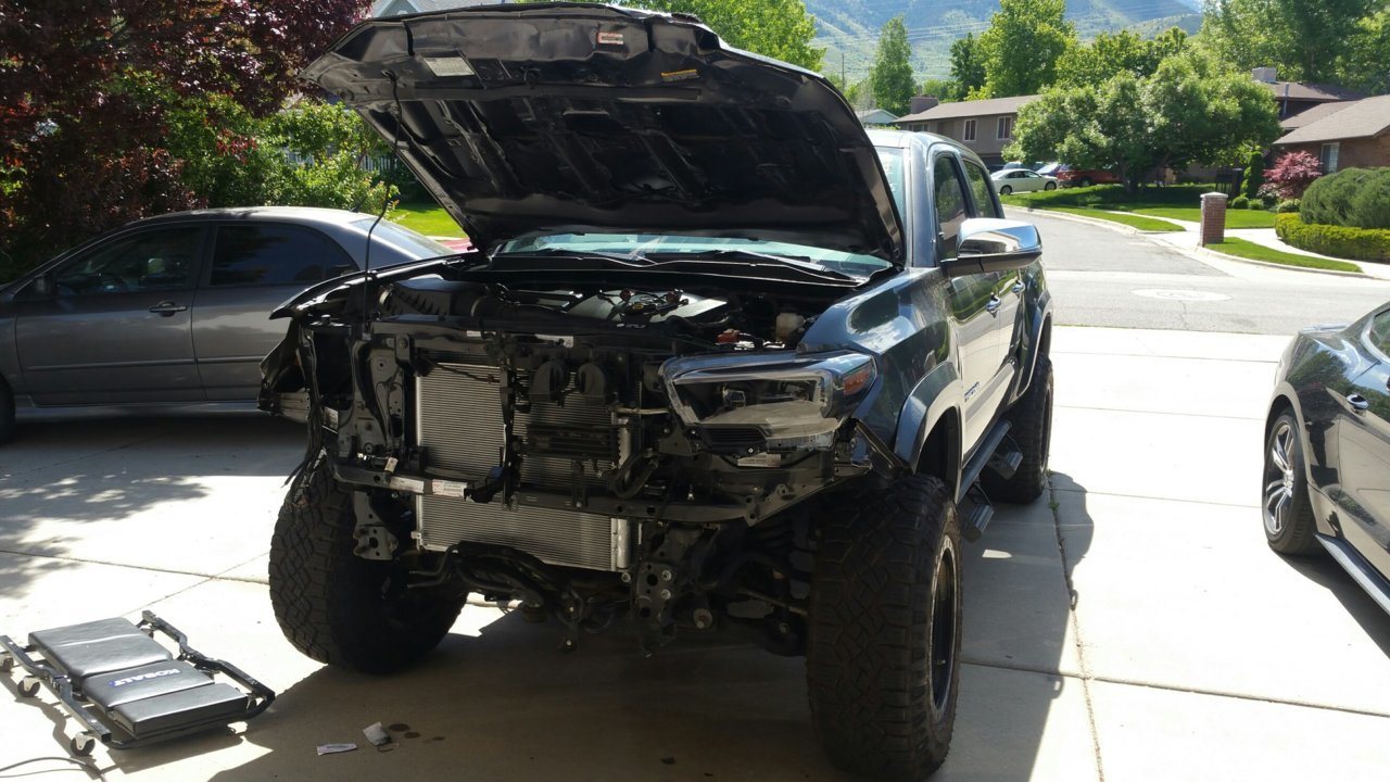 TACOMA HEADLIGHT.jpg