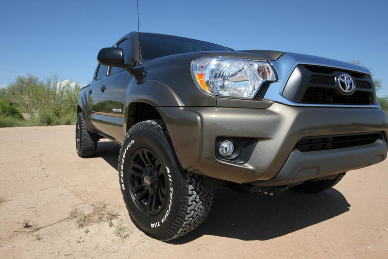 tacoma headlights stock 2012 off road.jpg