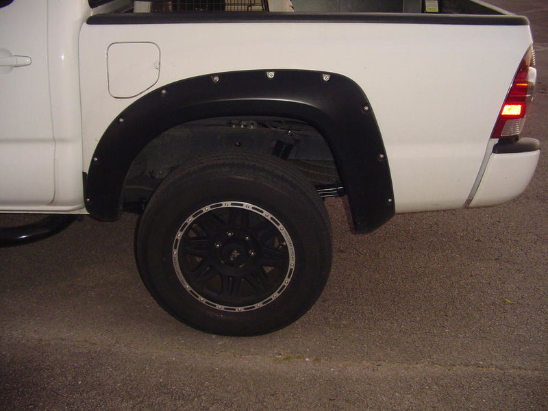 tacoma lift 010.jpg