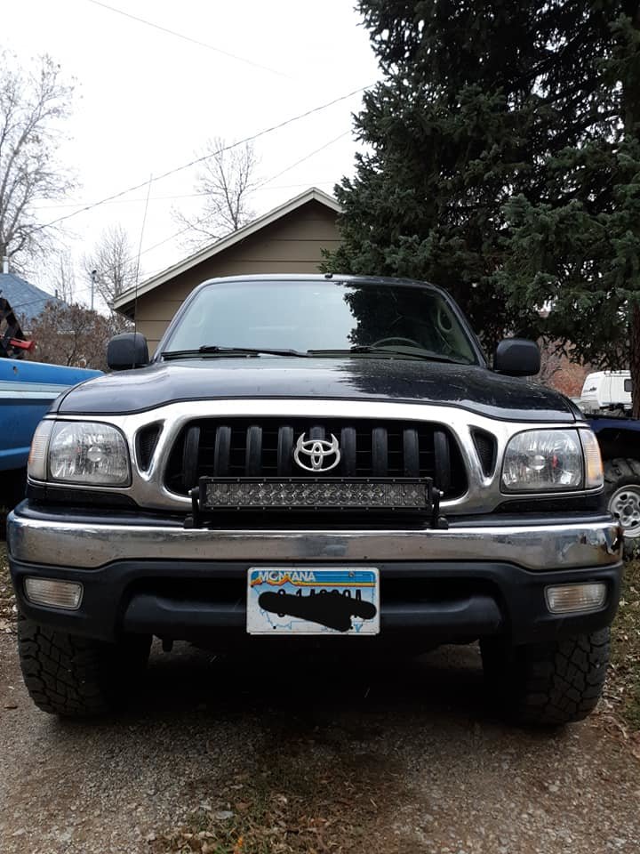 Tacoma light bar off.jpg