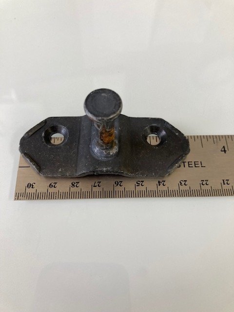 Tacoma OEM bed tonneau fastener dims 01.jpg