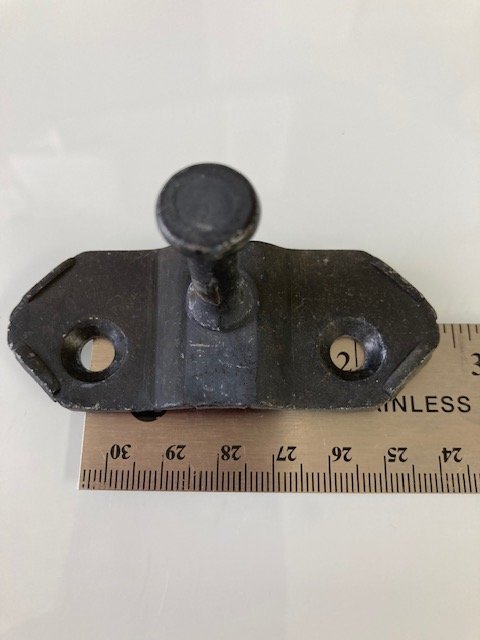 Tacoma OEM bed tonneau fastener dims 02.jpg