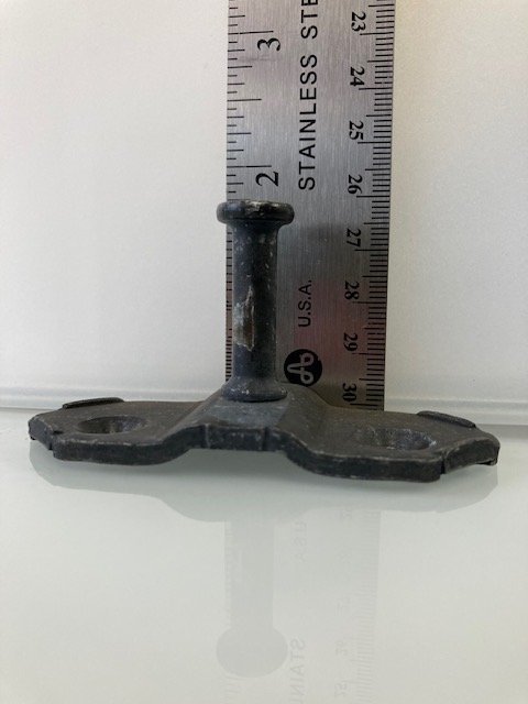 Tacoma OEM bed tonneau fastener dims 03.jpg