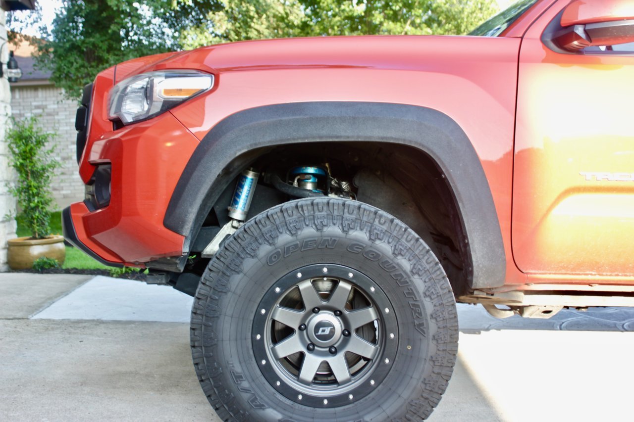 Tacoma Shock Front Left After Lift.jpg