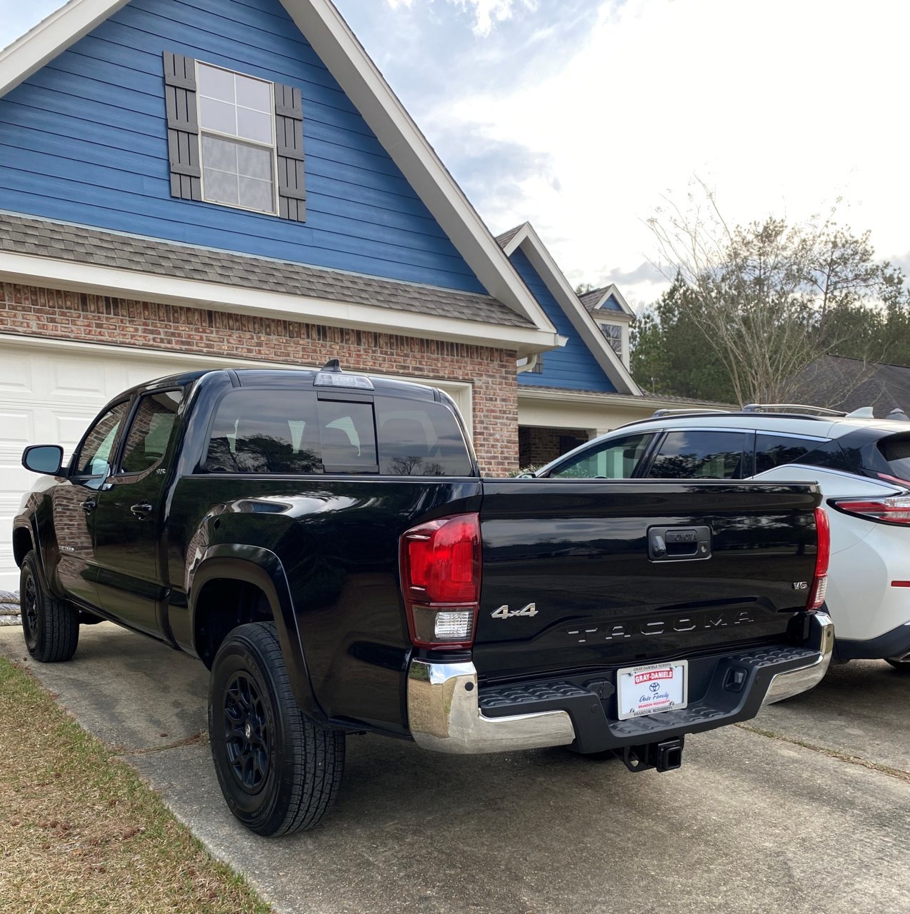 Tacoma SR5 pic 2.jpg
