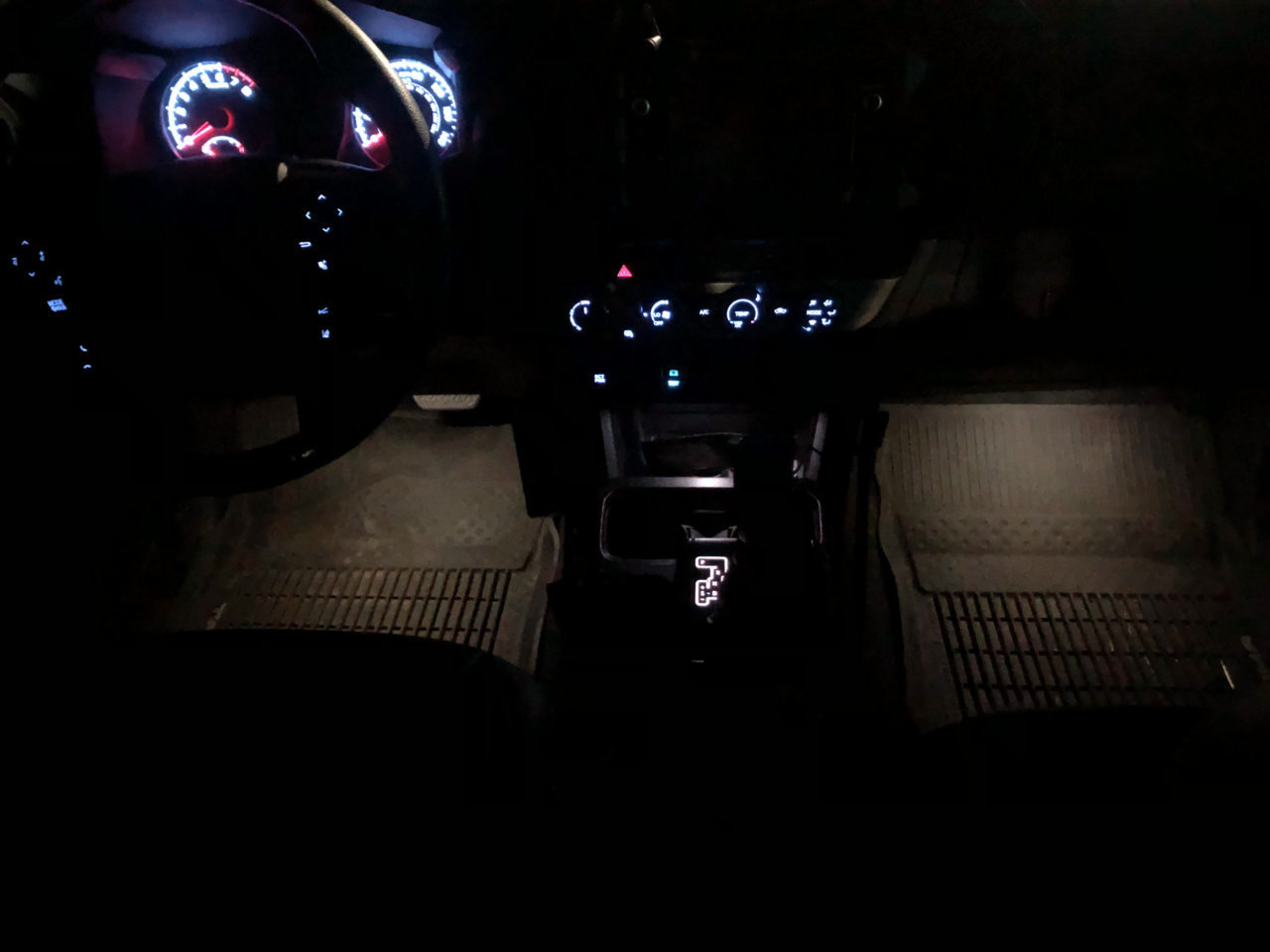 tacoma steeringwheel controls.jpg