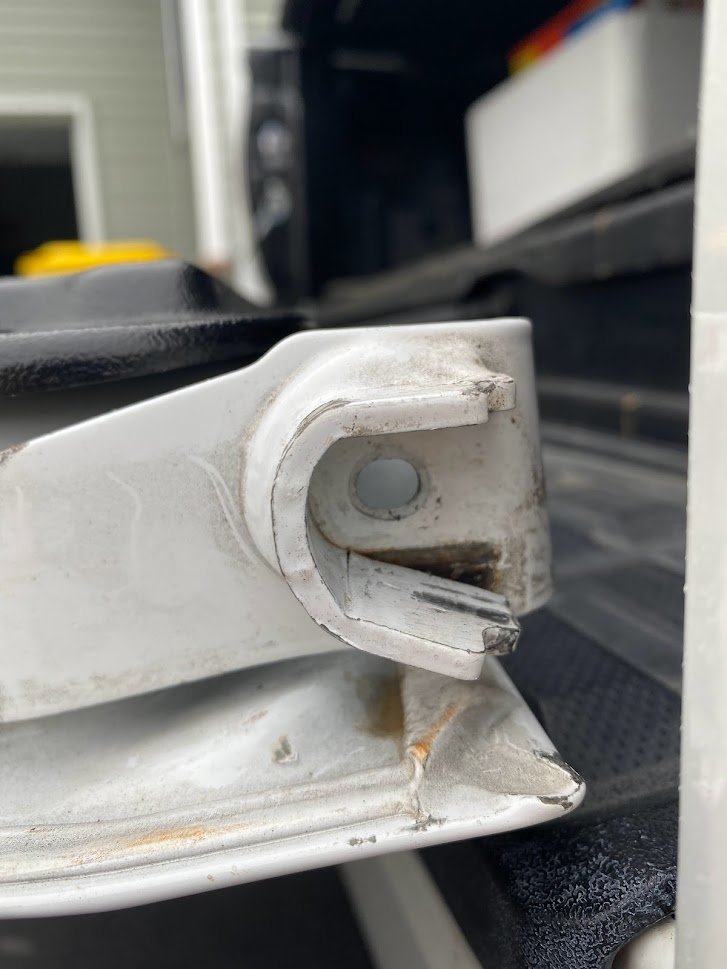tacoma tailgate bushing issue.jpg